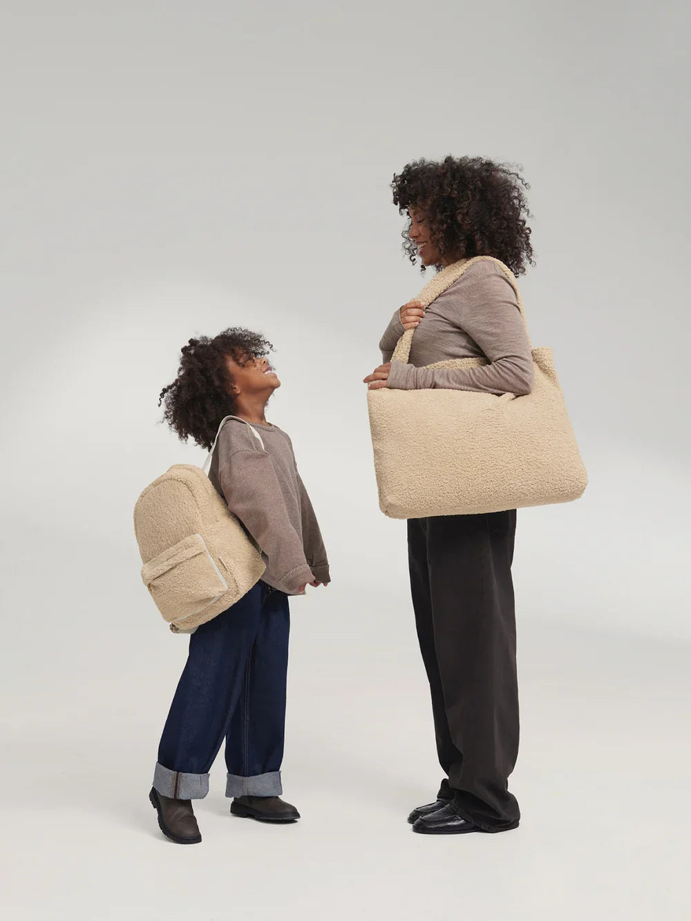 Ecru Teddy Midi-Rucksack mit Vordertasche