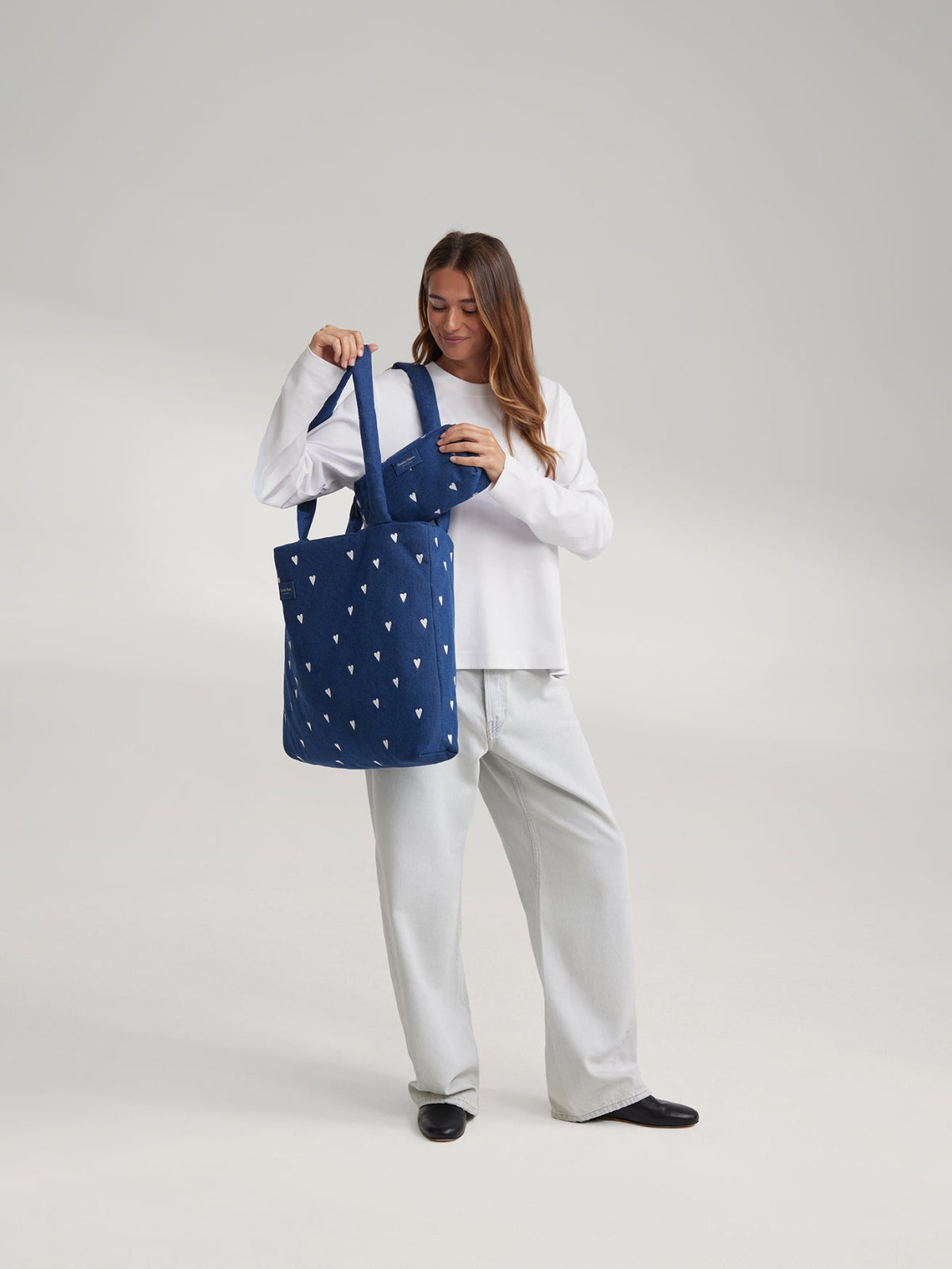 Denim-Täschchen | Dunkelblau-weiße Herzen