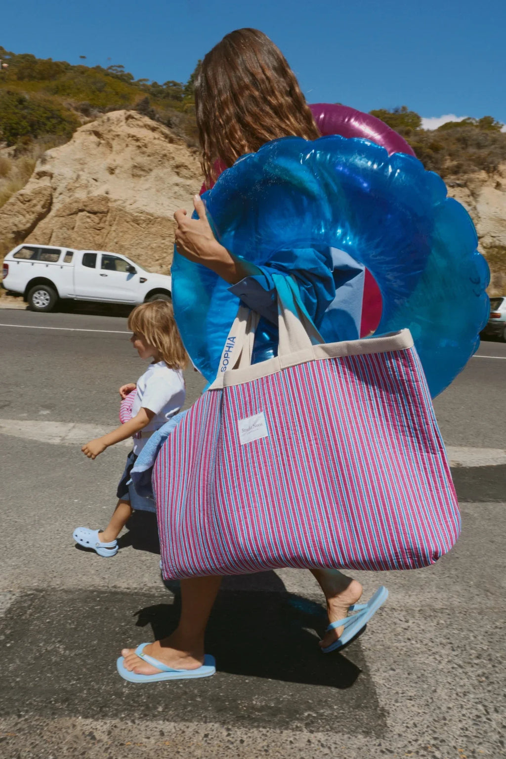 Poplin-Streifenstrandtasche | Himbeere
